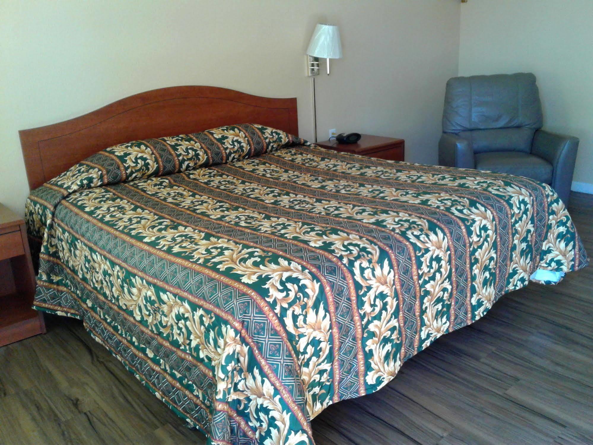 Desert Inn Motel Corona Bagian luar foto